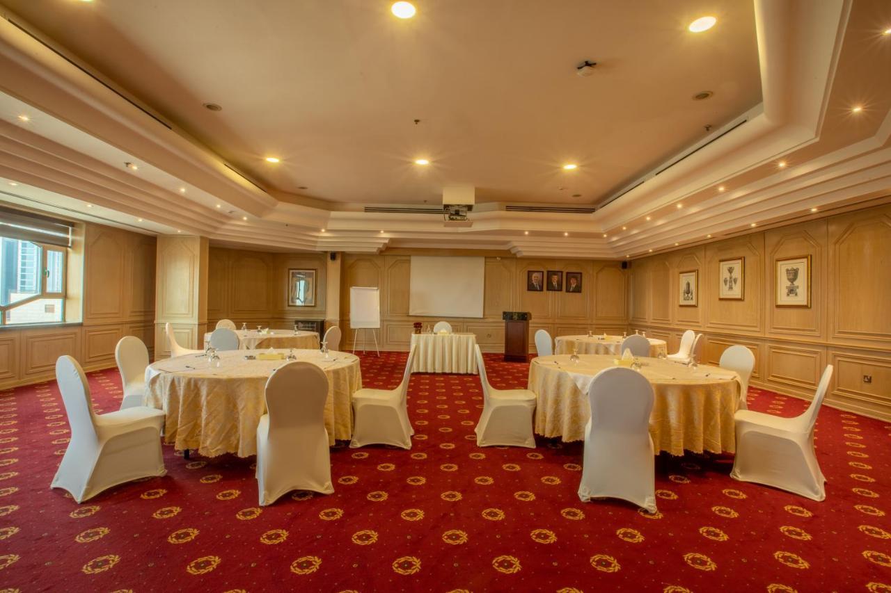 Bristol Hotel Amán Exterior foto Meeting room