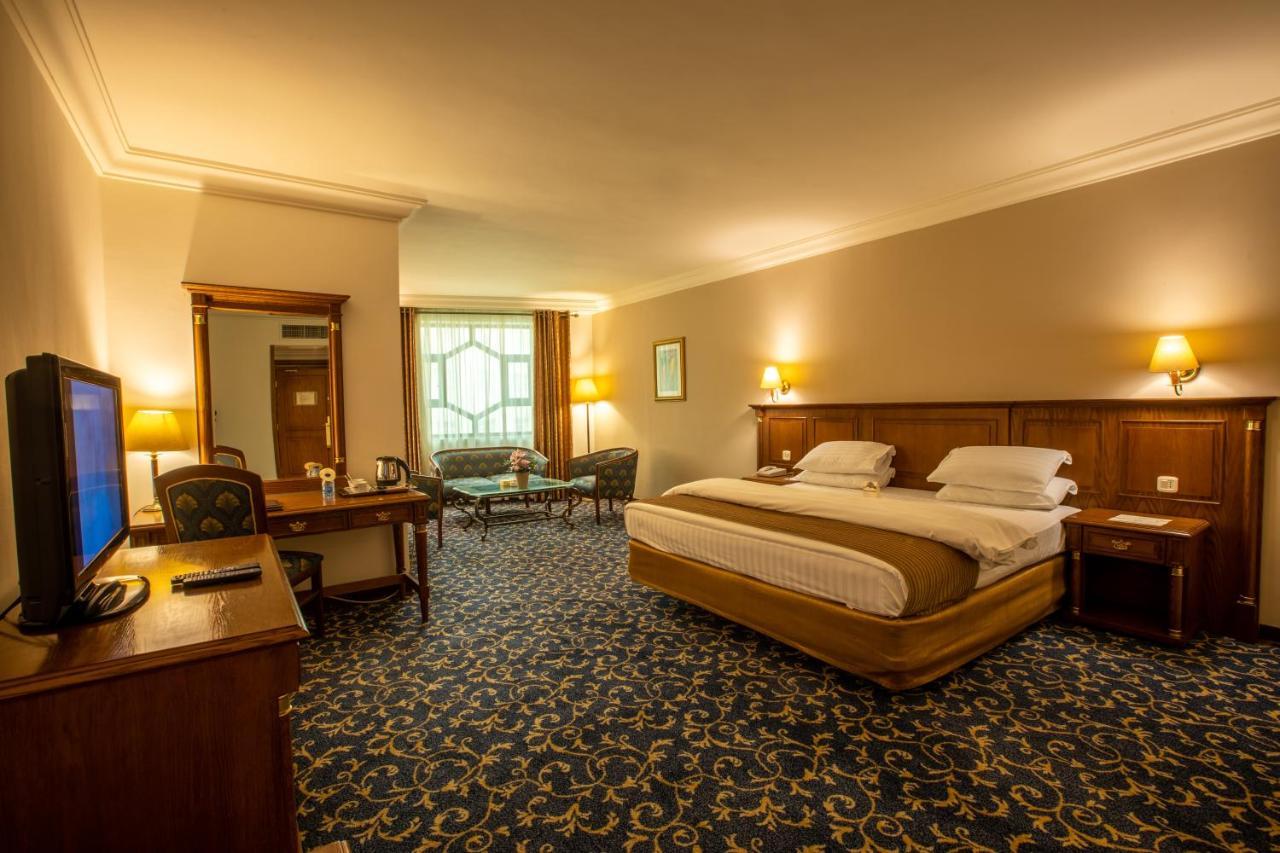 Bristol Hotel Amán Exterior foto A room at the hotel