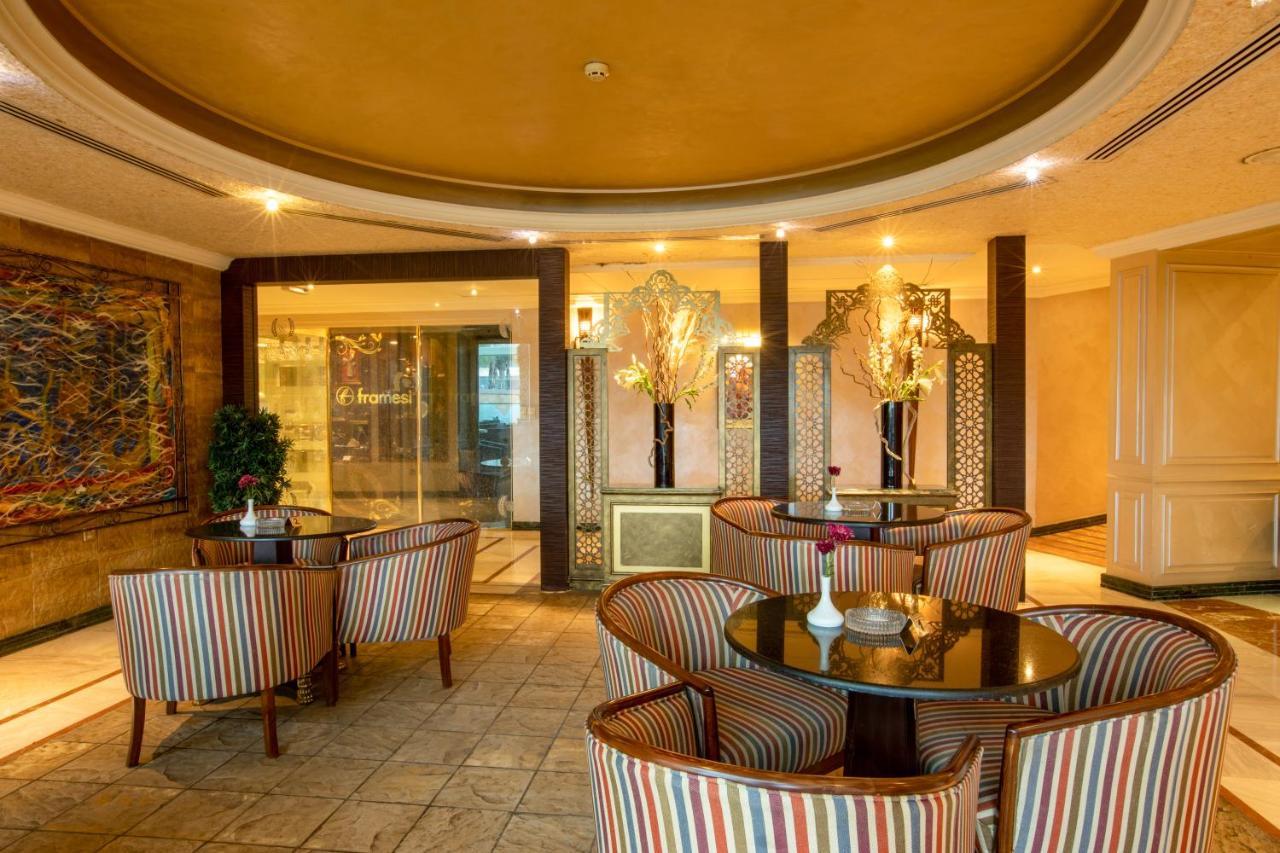 Bristol Hotel Amán Exterior foto The lobby of the Taj Bengal